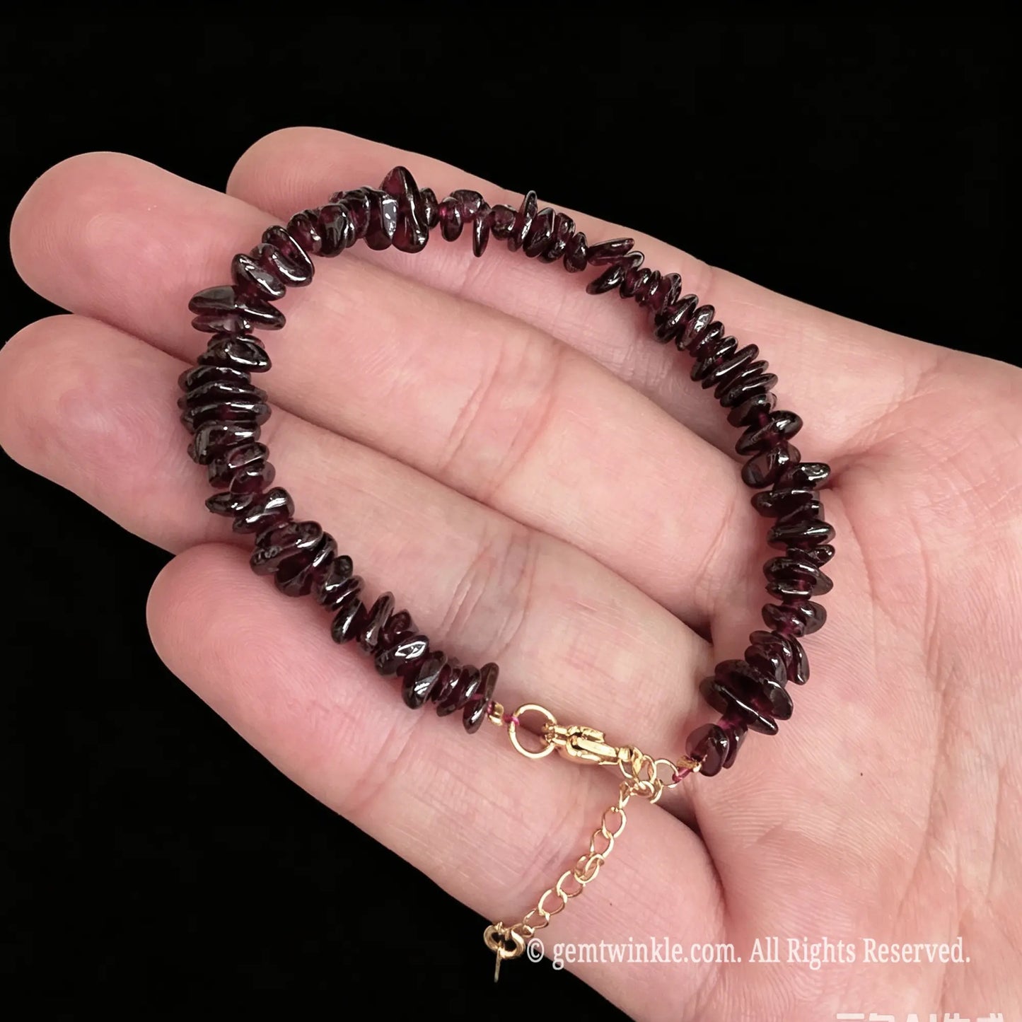 natural garnet crystal chip bracelet fitting 15cm to 18cm wrist circumference comfortably