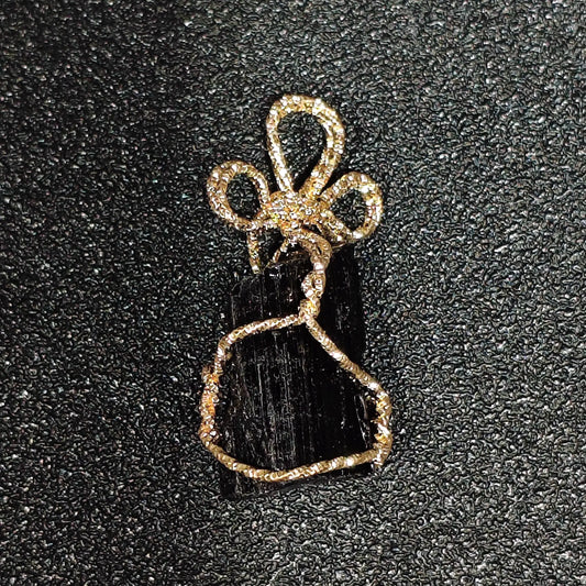 30mm-black-tourmaline-rough-pendant-handheld-view