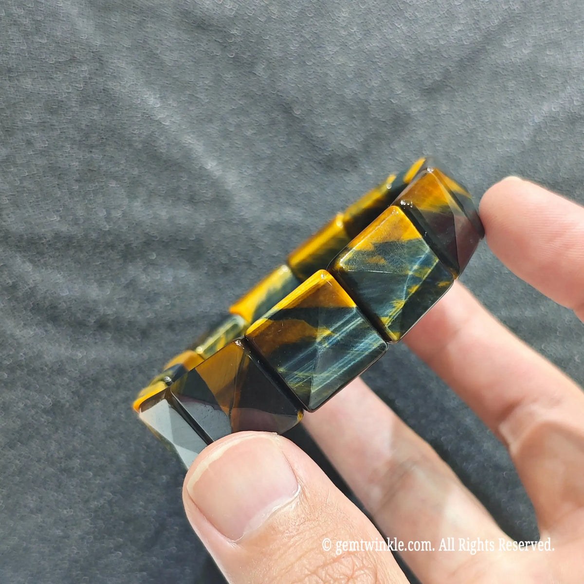 dark-boho-blue-tiger-eye-pyramid-wristband