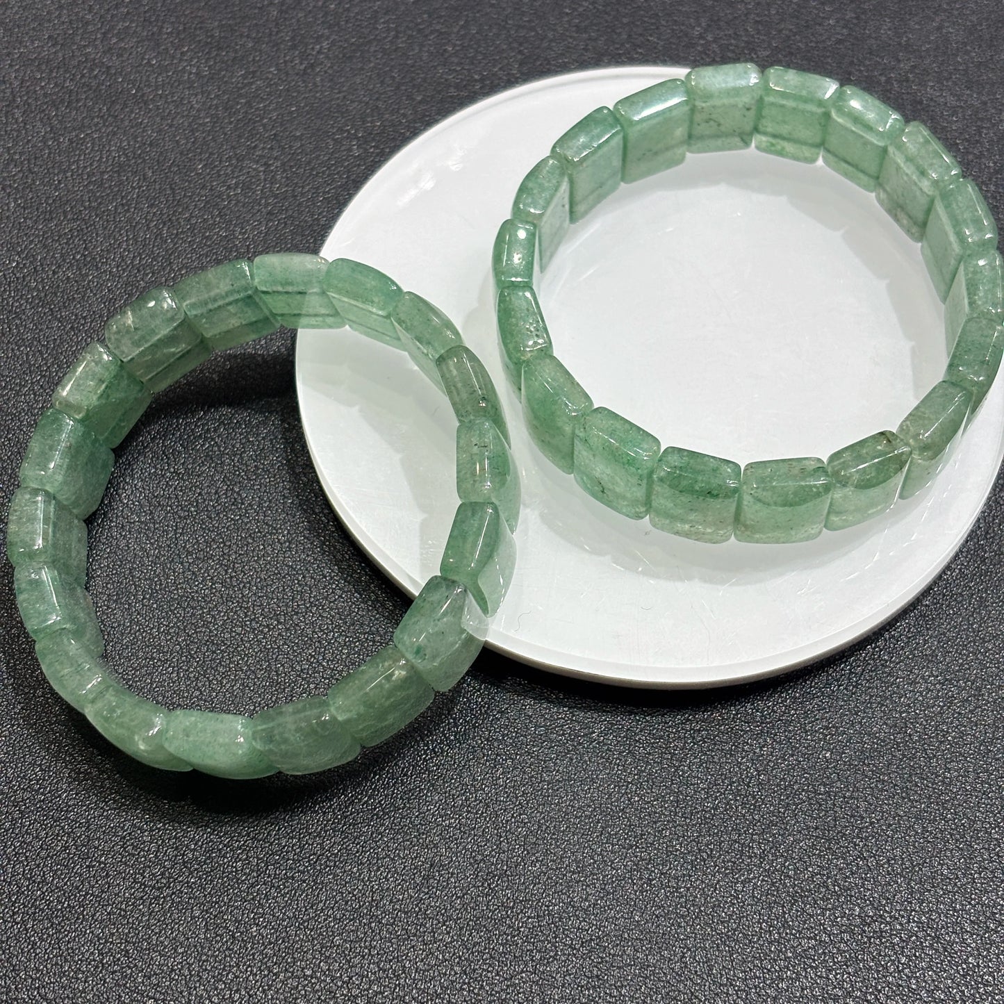 atural-green-strawberry-quartz-tablet-bead-bracelet