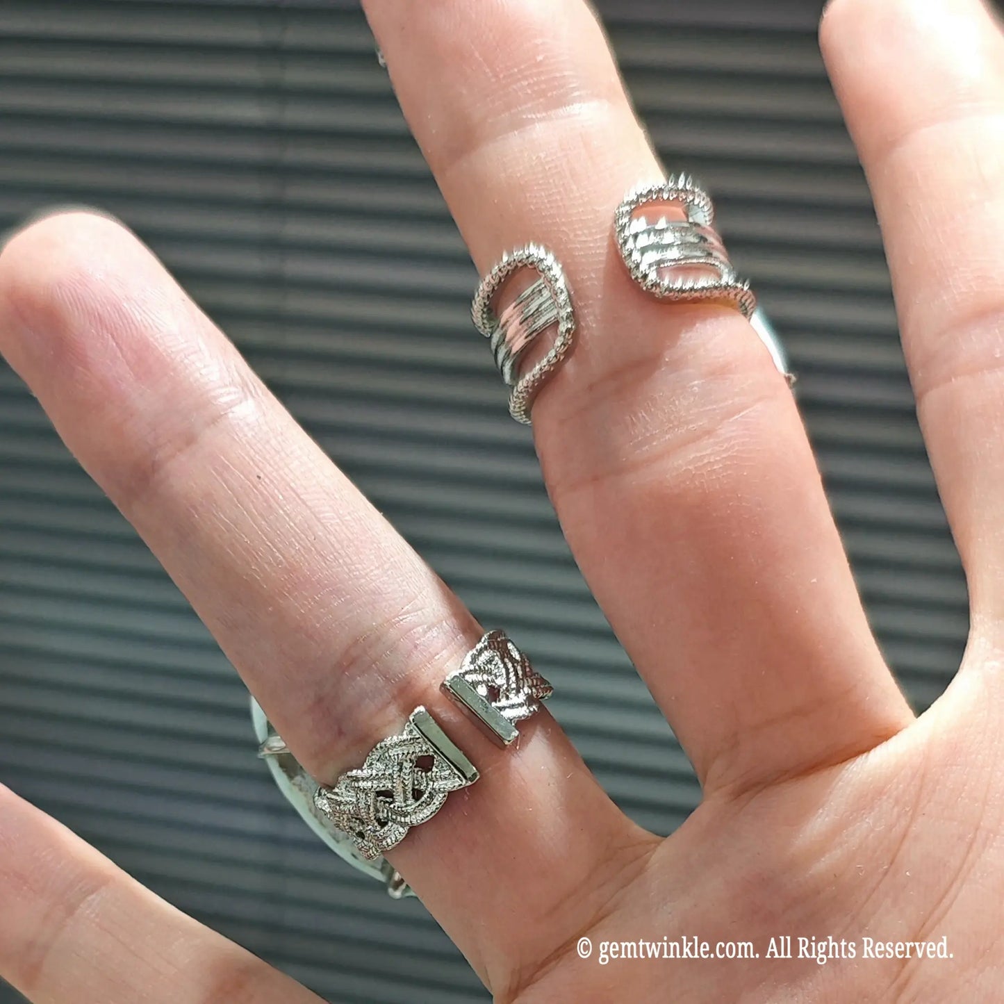 adjustable alloy ring band back side showing sturdy mounting for aragonite slab