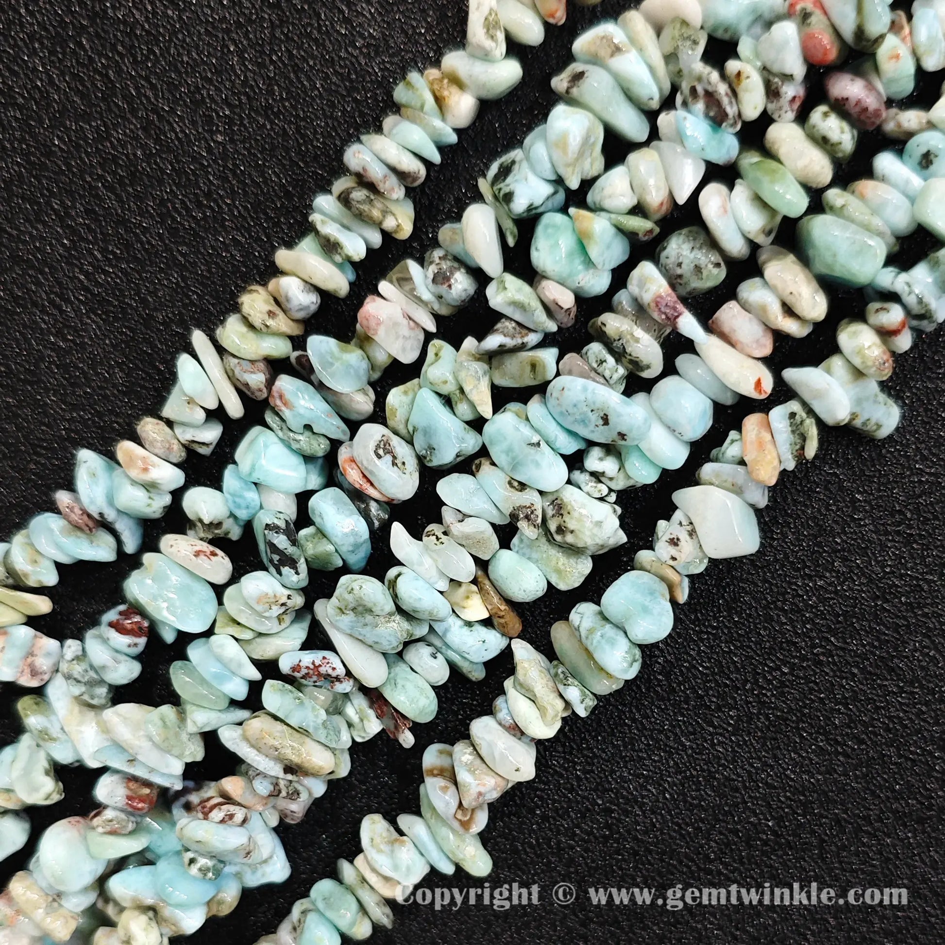 caribbean-blue-larimar-tumbled-nuggets-close-up