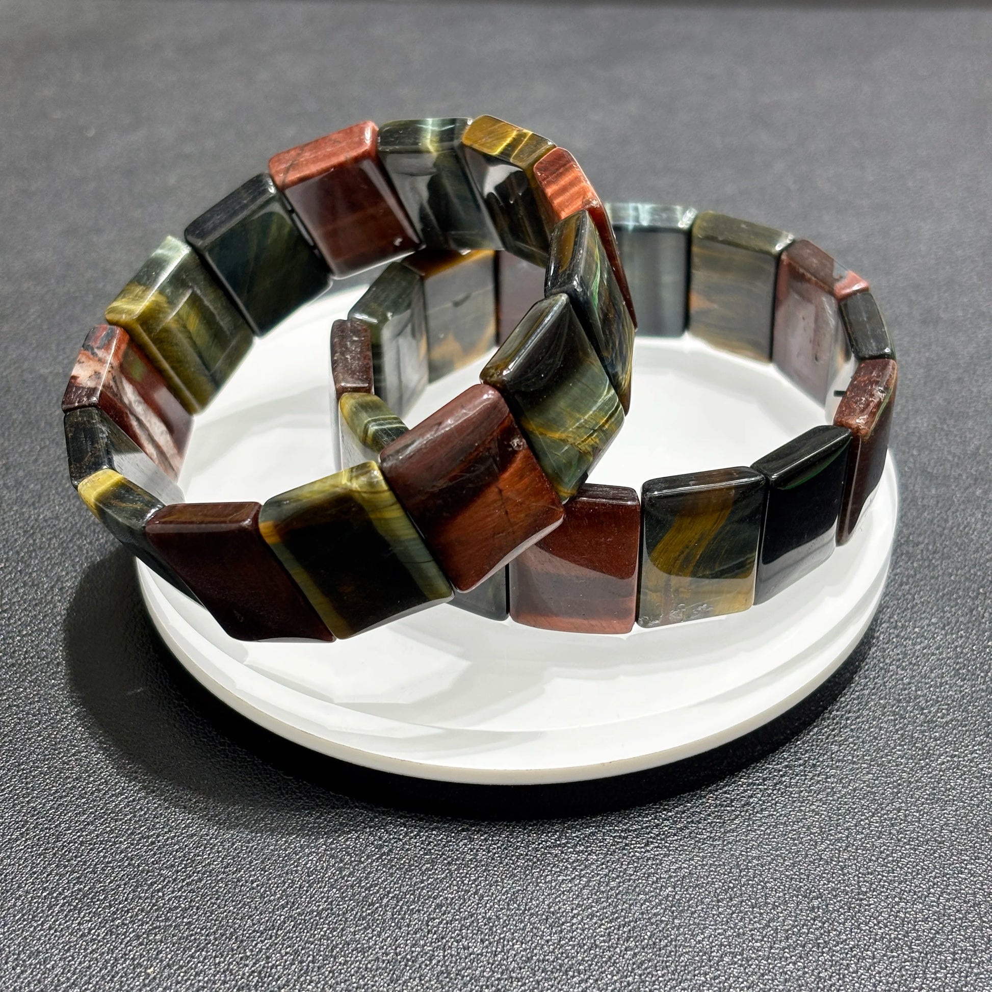 Close up of Multicolor Tiger Eye Square Stone Beads, showcasing natural red yellow blue patterns图片 6 (空位/可选图):