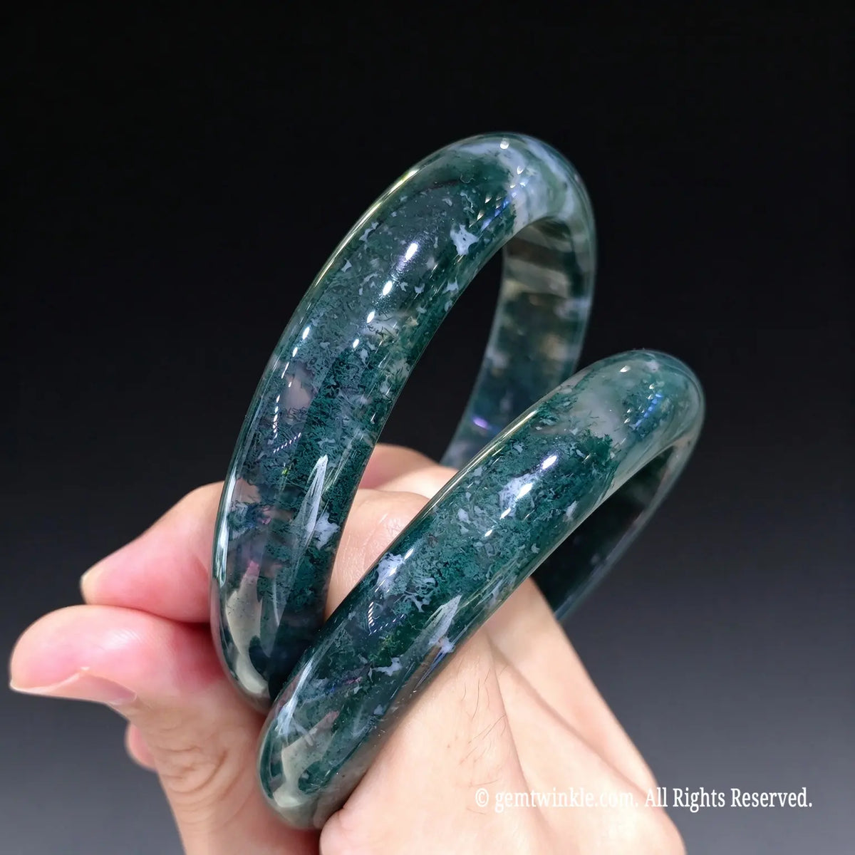 forest-green-moss-agate-carved-wristband