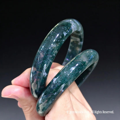 forest-green-moss-agate-carved-wristband
