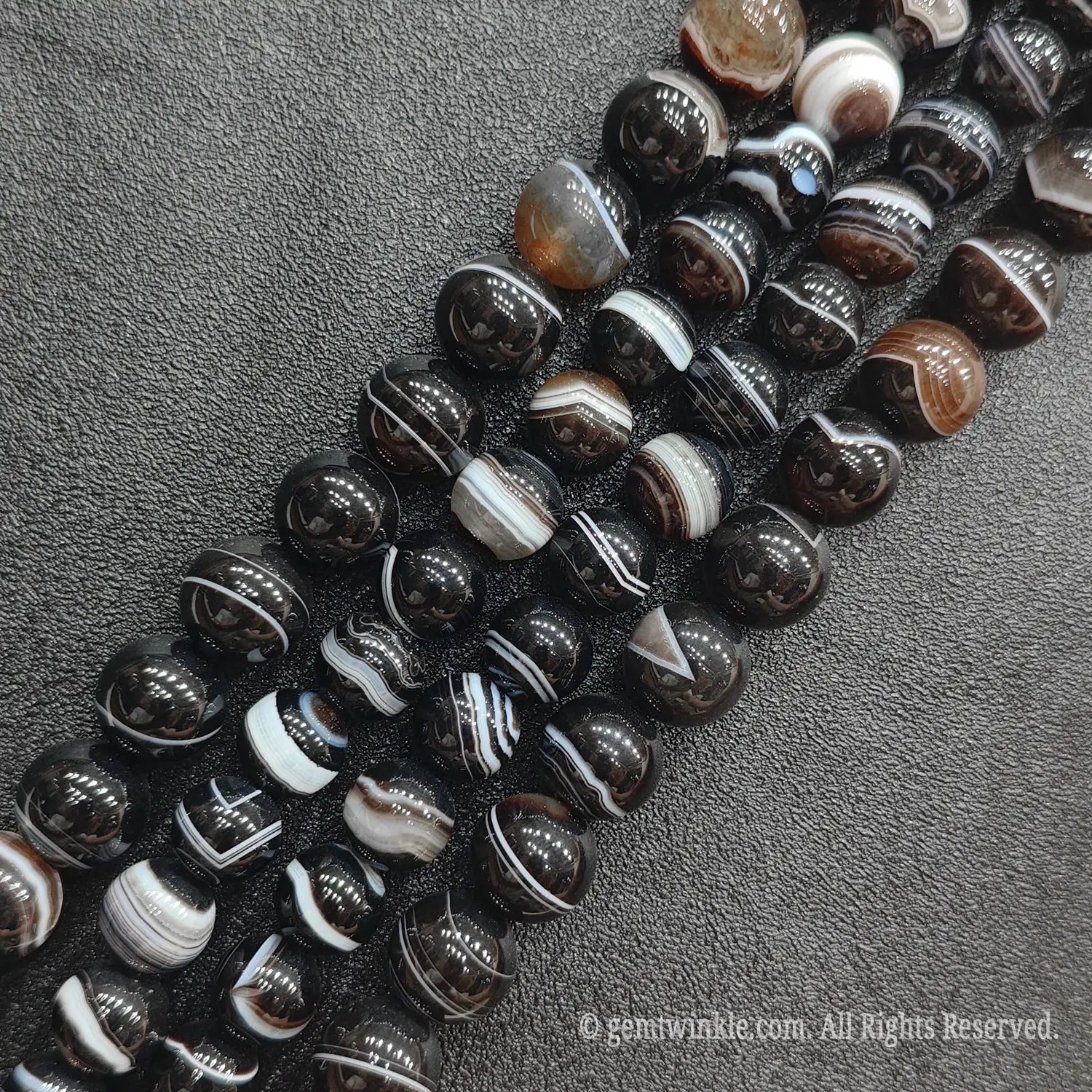 natural-dark-brown-banded-agate-beads