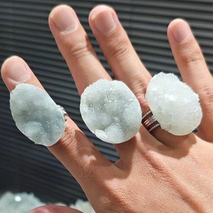 natural white quartz druzy agate cocktail ring showing icy white sparkly micro crystals