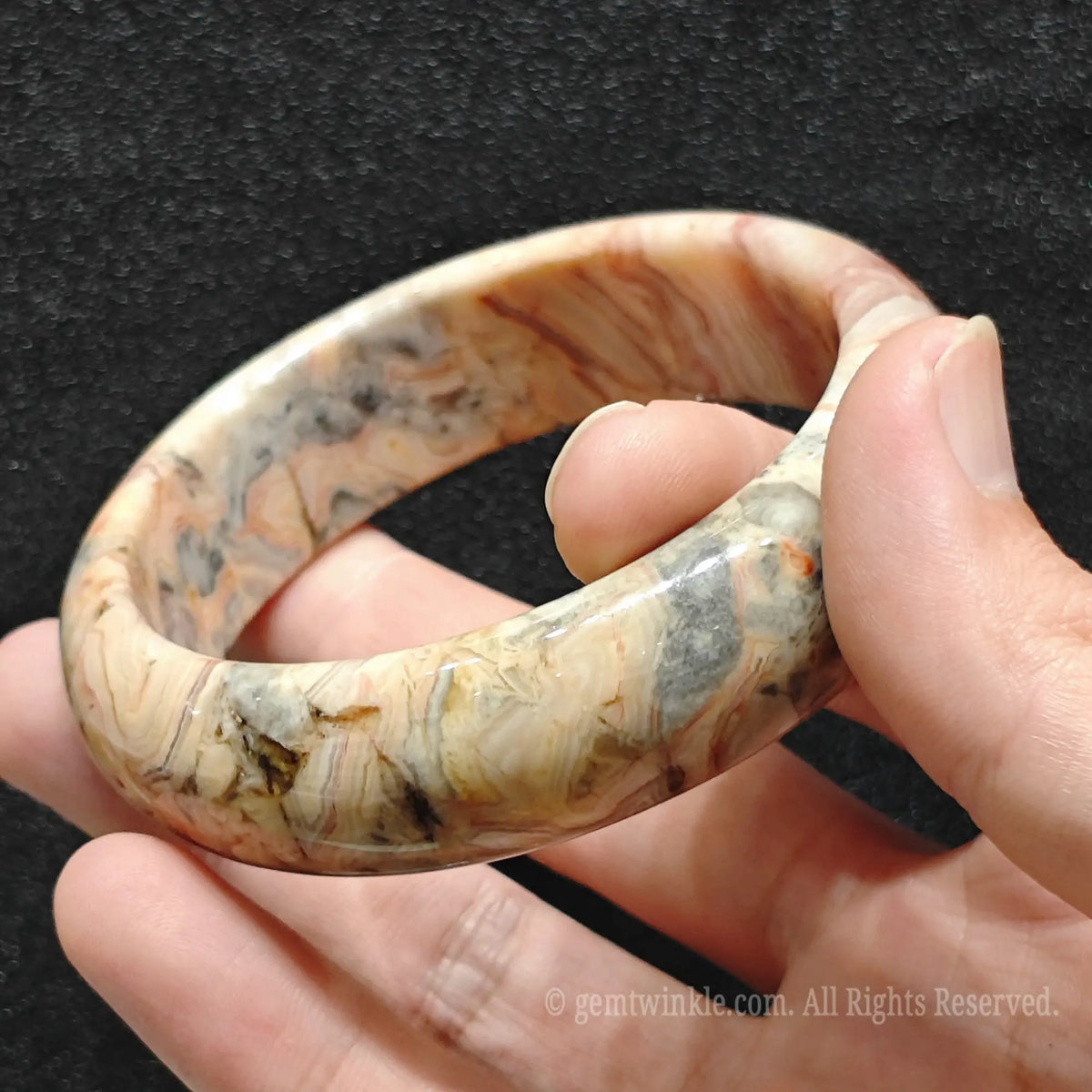 inner rim view showing seamless roundness of solid cut agate cuff